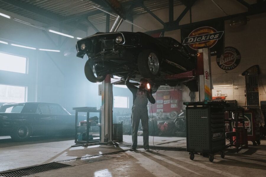 auto met schade na parkeerbotsing
