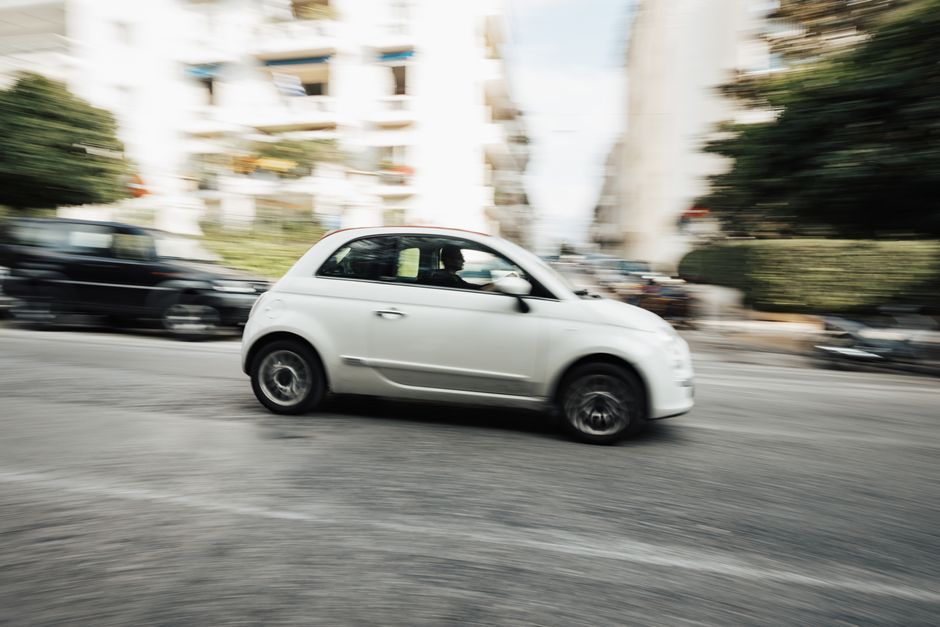 Automobilist bespreekt verzekeringen